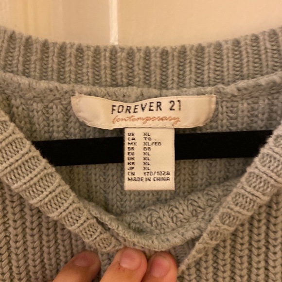 🎉 5/$30 - Light Green Sweater Tank Top - Picture 5 of 6